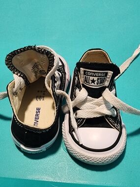 Converse Kids Low Top Sneakers - Black & White